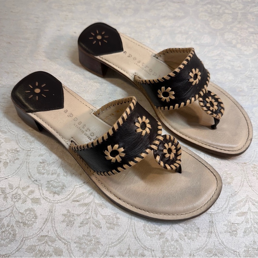 Apostrophe Leather Upper “Jaclyn” Brown & Tan Women's Thong Sandals Size 7 - Picture 2 of 5